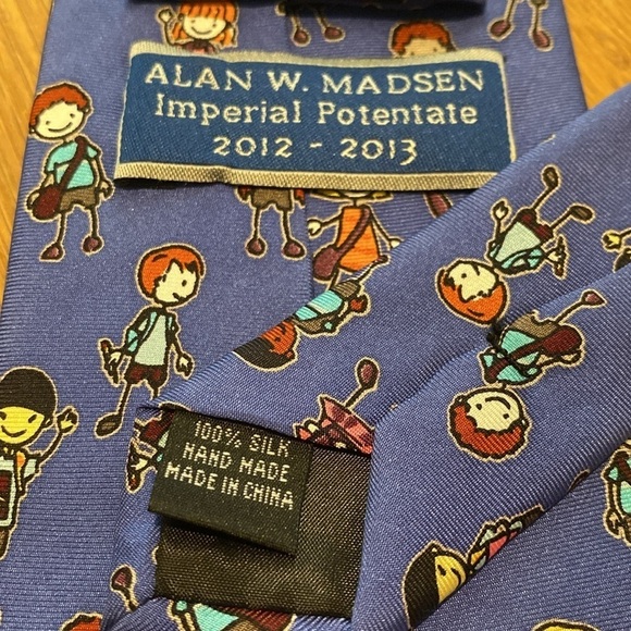 Alan W Madden Imperial Potentate 2012 - 2013 Children of the World Silk Tie - Picture 5 of 5